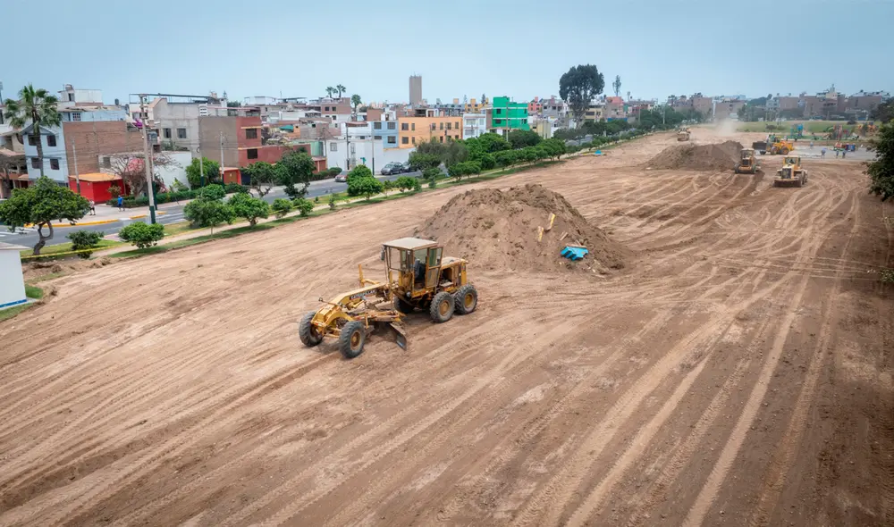 La MML arrasó con las áreas verdes del trazo de la Vía Expresa Sur. Foto: La República