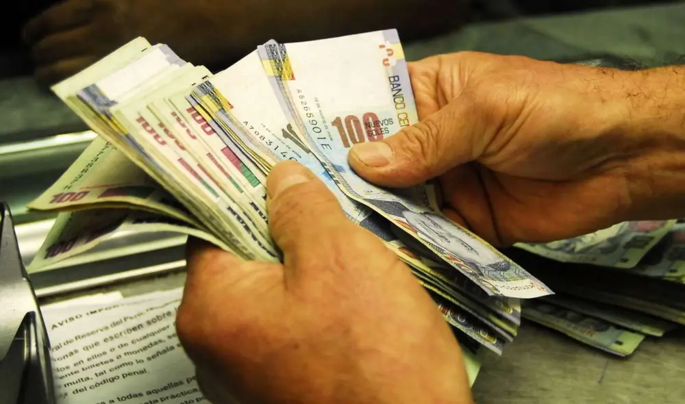 Según el BCRP, 11 de los 13 aumentos de la RMV en los últimos 20 años “han coincidido con periodos electorales o de baja aprobación presidencial”. Foto: Andina Según el BCRP, 11 de los 13 aumentos de la RMV en los últimos 20 años “han coincidido con periodos electorales o de baja aprobación presidencial”. Foto: Andina