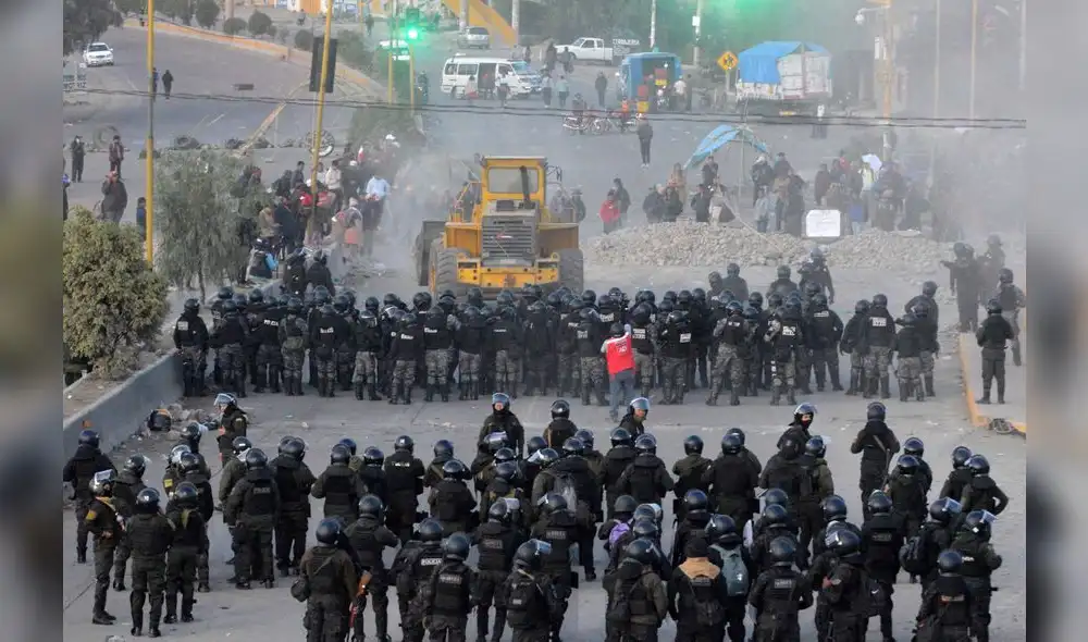 Las protestas convocadas por seguidores de Morales han provocado bloqueos de carreteras que afectan la economía boliviana. Foto: AFP Las protestas convocadas por seguidores de Morales han provocado bloqueos de carreteras que afectan la economía boliviana. Foto: AFP