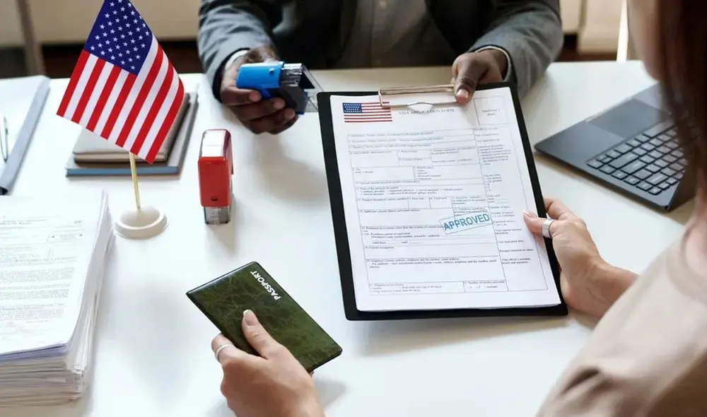 Una vez que el Servicio de Ciudadanía e Inmigración (USCIS) aprueba una petición de visa de inmigrante, la envía al NVC para su procesamiento. Foto: Freepik