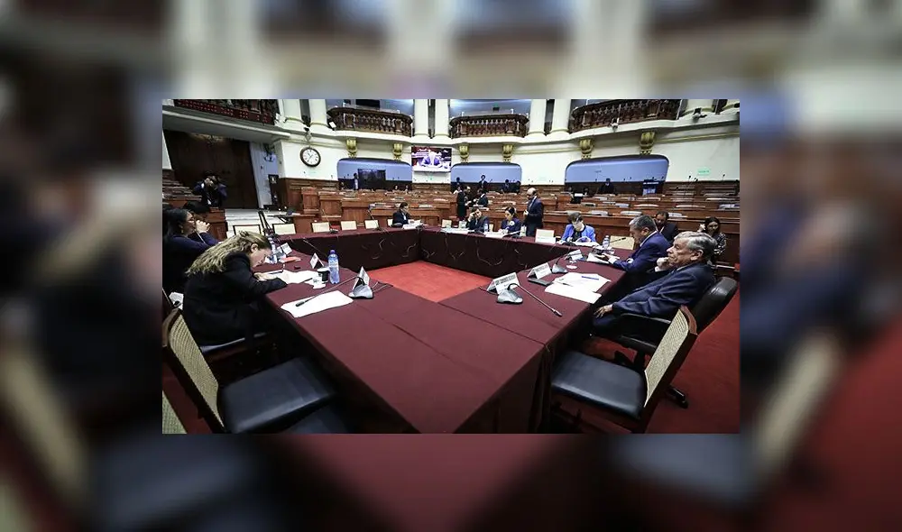 Martes 29 de octubre: mayoría de congresistas ausente en sesión de Comisión de Constitución.  (Foto: Congreso).