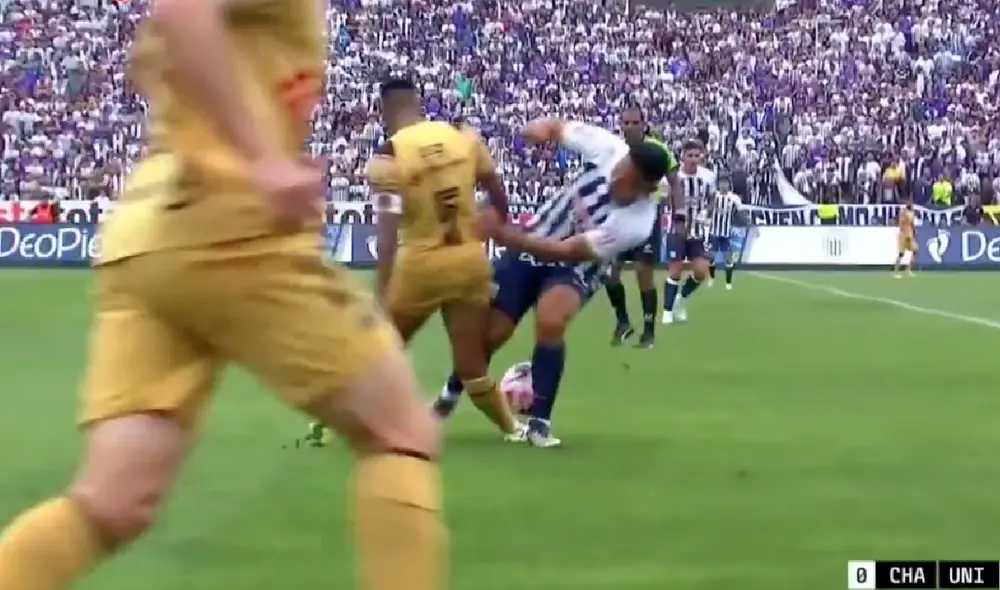 Miguel Aucca tuvo que ser reemplazado a los 14 minutos. Foto: L1 Max