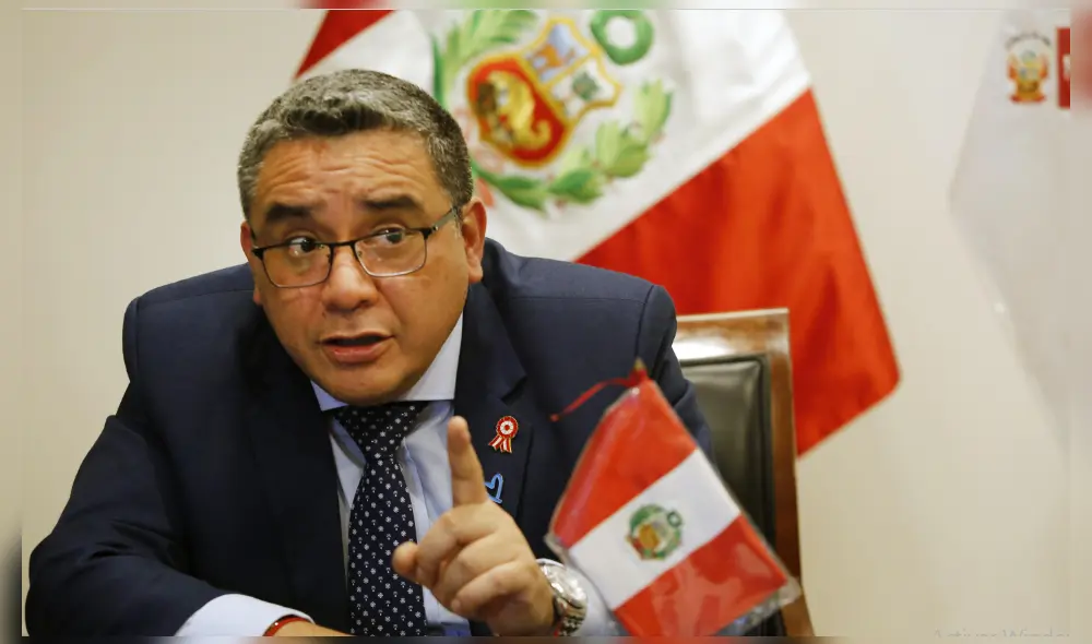 Santiváñez continuó negando su vinculo con el agente 'Culebra'. Foto: La República. Santiváñez continuó negando su vinculo con el agente 'Culebra'. Foto: La República.