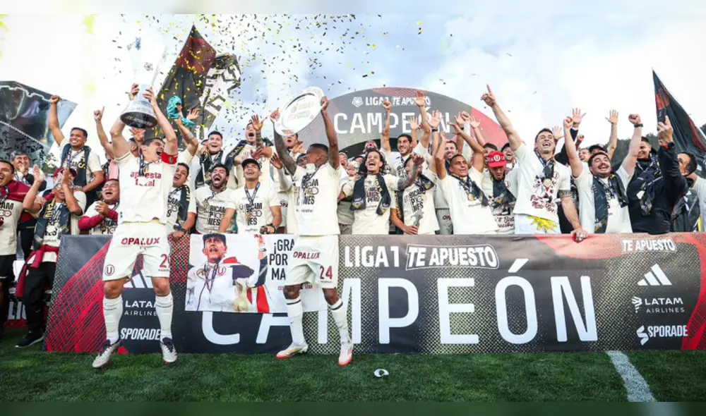 El equipo crema logró el título de la Liga 1 en el año de su centenario. Foto: Universitario