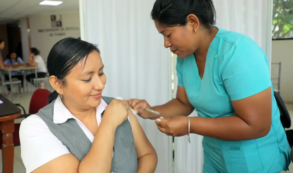 La Corte Superior de Justicia de Tumbes llevó a cabo una campaña de vacunación para proteger a jueces y servidores judiciales. La Corte Superior de Justicia de Tumbes llevó a cabo una campaña de vacunación para proteger a jueces y servidores judiciales.