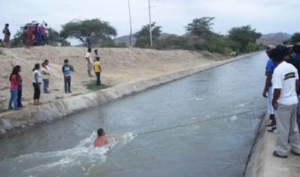 Padre rescató a menor del canal. Foto: difusión