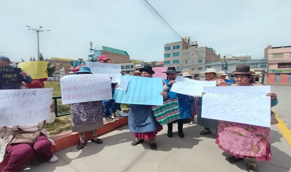 Comerciantes exigen devolución de sus dinero. Foto: Cinthia Álvarez/La República