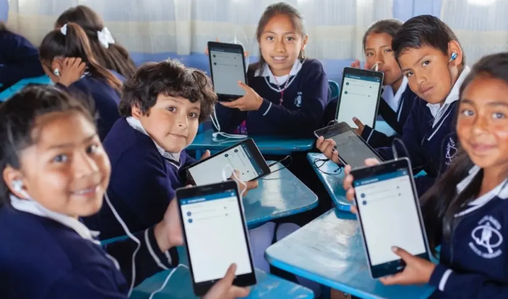 La Fundación Telefónica, Fundación "la Caixa" y American Tower amplían su alianza para reducir la brecha educativa. Fuente: Difusión. La Fundación Telefónica, Fundación "la Caixa" y American Tower amplían su alianza para reducir la brecha educativa. Fuente: Difusión.