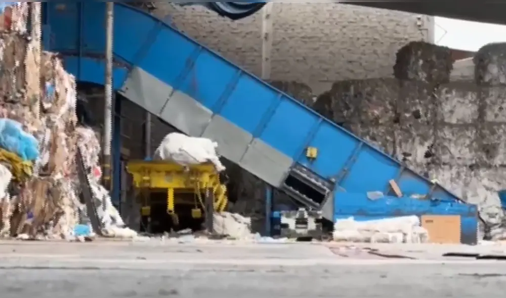 Empresa de reciclaje no se ha manifestado hasta el momento tras la muerte de trabajador. Foto: Captura América Noticias Empresa de reciclaje no se ha manifestado hasta el momento tras la muerte de trabajador. Foto: Captura América Noticias