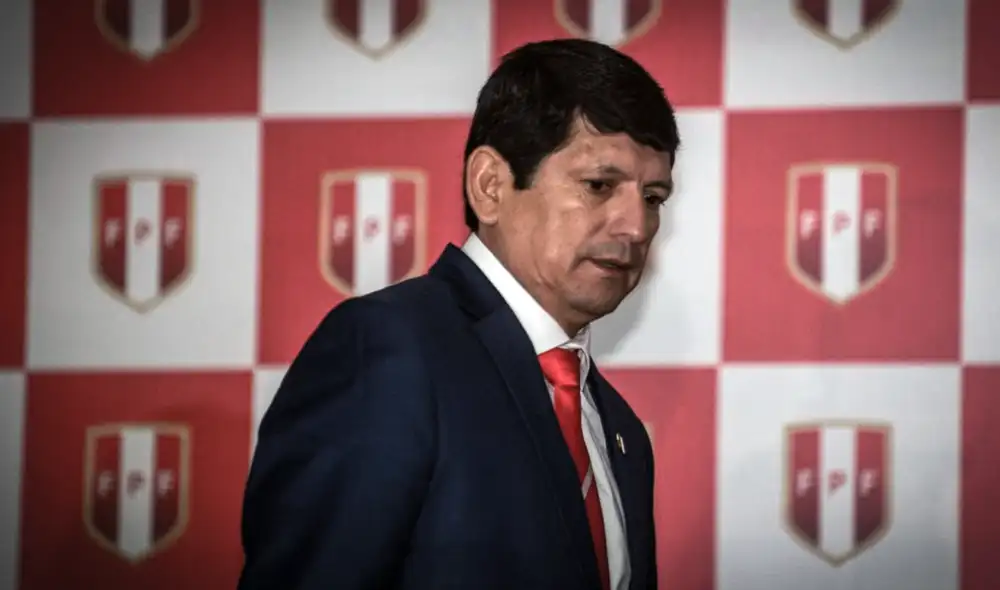 Agustín Lozano asumió las riendas de la selección peruana en el 2019. Foto: AFP