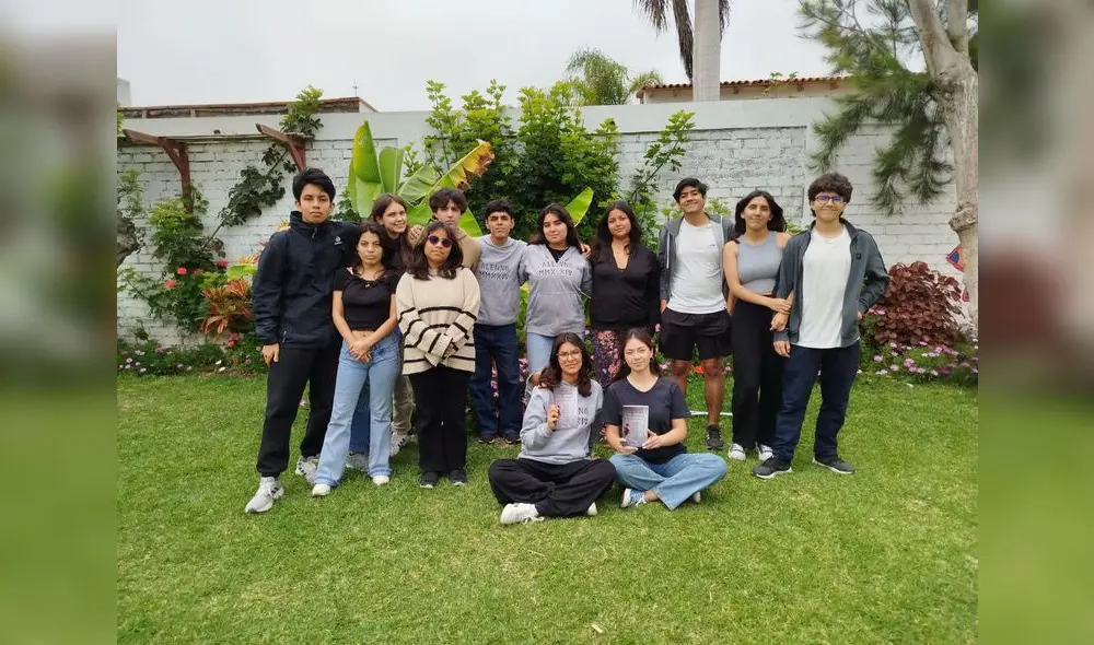 Alumnos del colegio La casa de cartón.