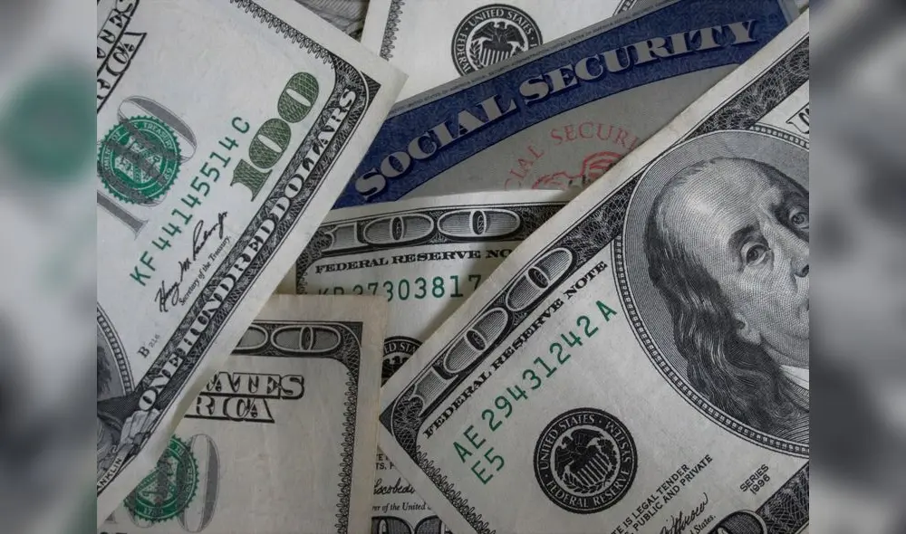 El Seguro Social es clave para miles de norteamericanos. Foto: Composición LR/ La Opinión