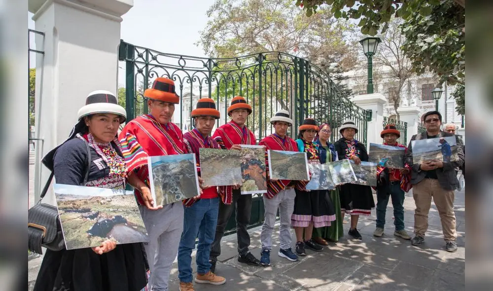 Portando imágenes del suceso, la delegación apurimeña también buscó respaldo en el Congreso de la República.
