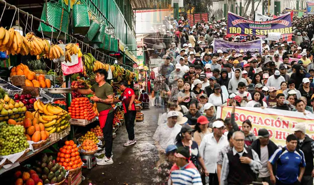 Mercados de Puente Piedra señalaron que no acatarán el paro nacional porque el Perú debe ser un buen anfitrión. Foto: composición LR/Andina/LR