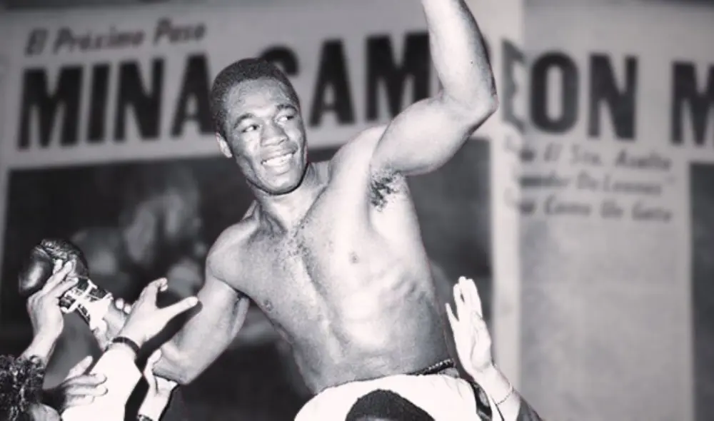 El boxeador peruano Mauro Mina fue bautizado como  "bombardero de Chincha". Foto: Composición LR / Tapout.