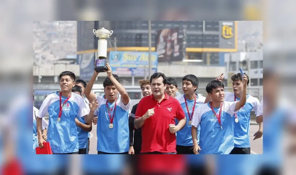 Presidente del IPD, Federico Tong, estuvo presente en la gran final de los Juegos Deportivos Escolares