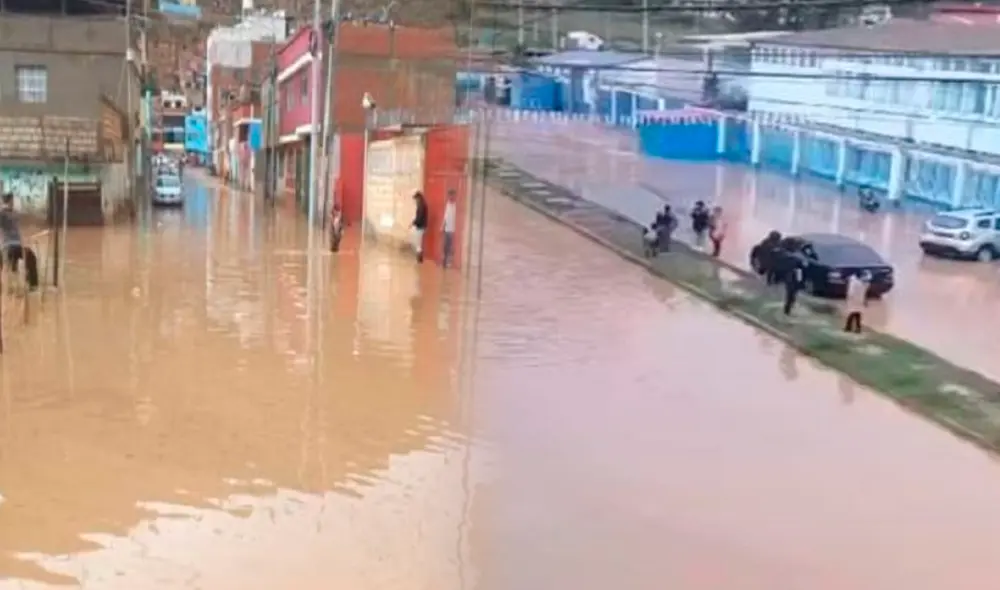 Las autoridades locales evalúan los daños en Tarma para brindar apoyo a las personas afectadas/Composición LR/Foto: Andina