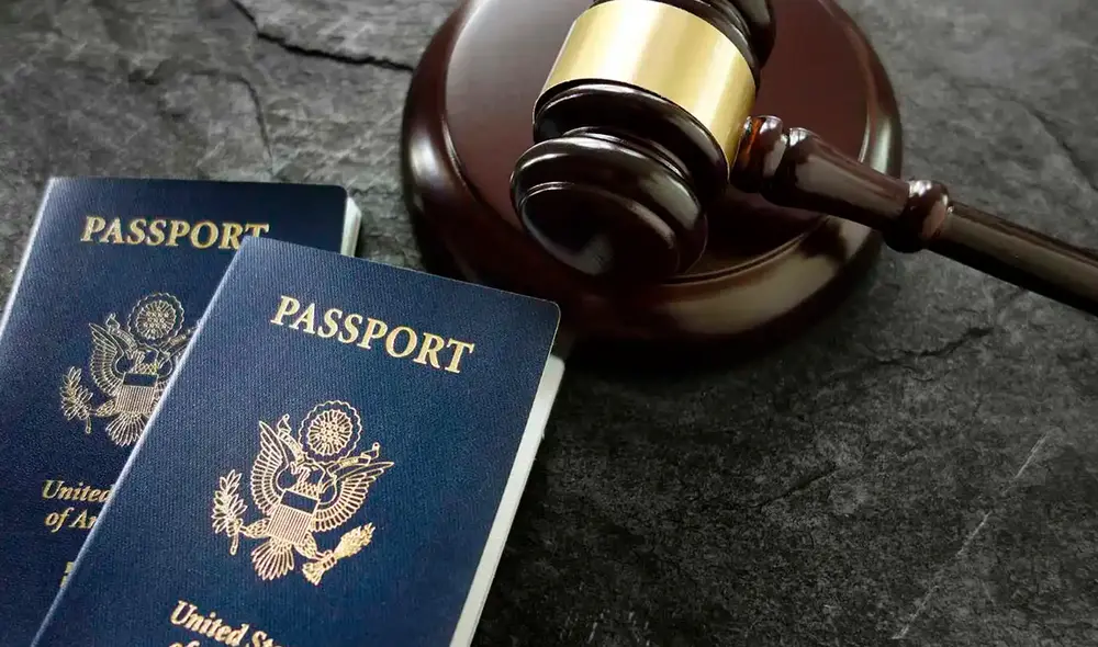 Si cuentas con una orden de deportación, es necesario que presentes estos documentos ante un agente migratorio. Foto: Saavedra & Perez Law