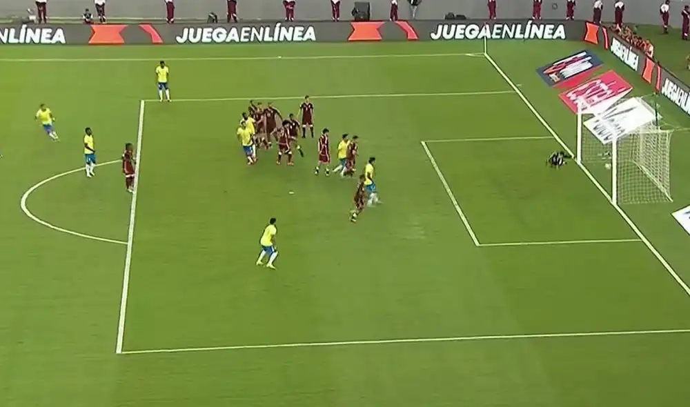 Raphinha convirtió su séptimo gol con Brasil en procesos clasificatorios. Foto: captura/Movistar+