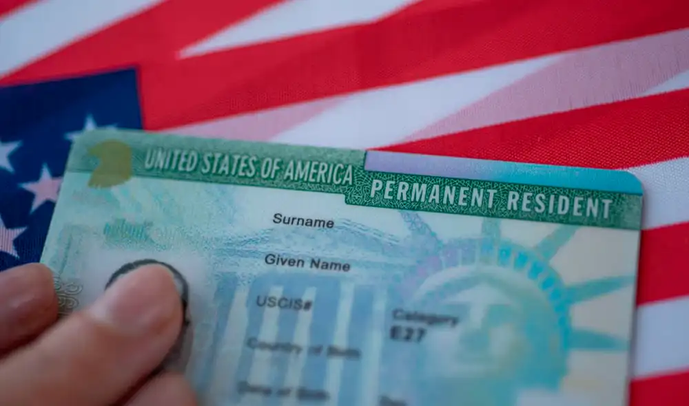 Si eres inmigrantes y cuentas con la Green Card, debes conocer que no tienes inmunidad a ser deportado. Foto: Shutterstock