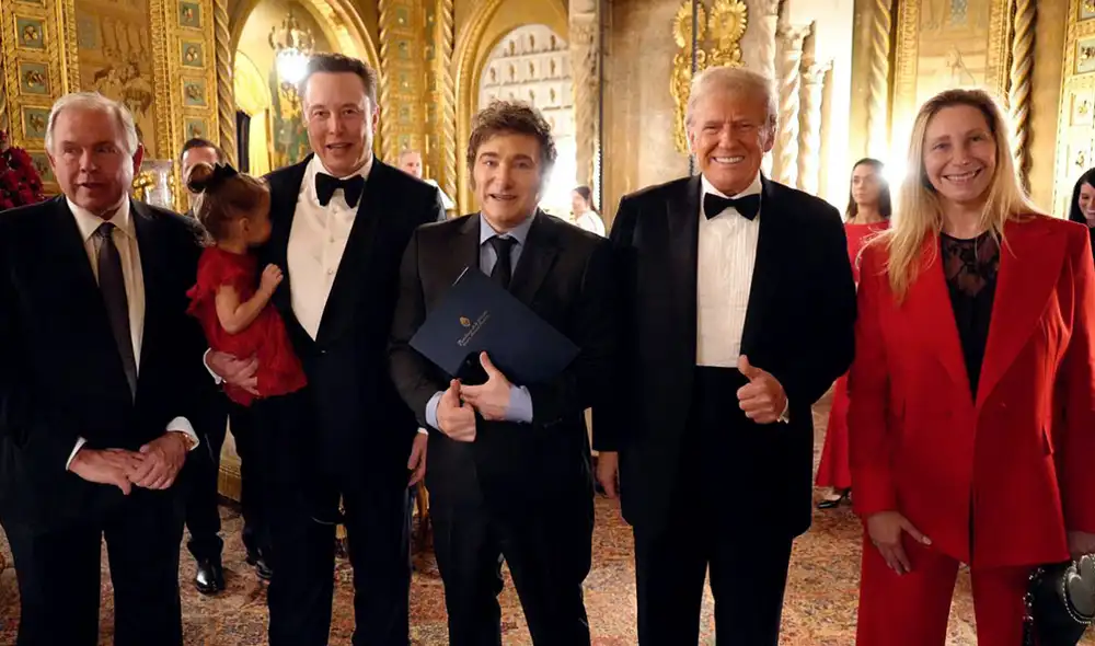 Durante la gala, Javier Milei no dudó en expresar su admiración hacia Donald Trump. Foto: AFP