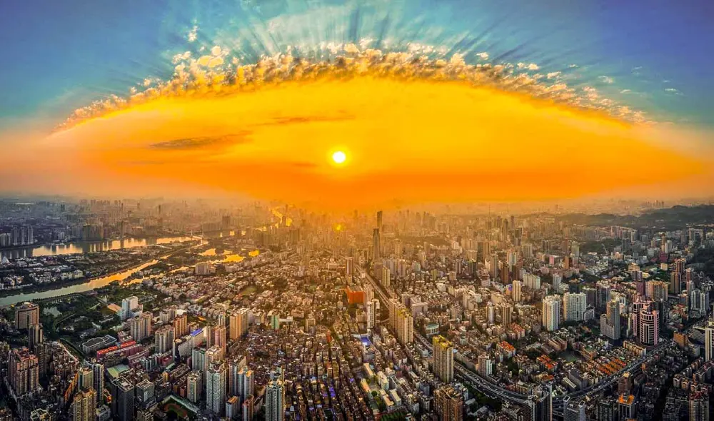 Guangzhou rompe un récord histórico con 235 días de verano. Este fenómeno, atribuido al debilitamiento del anticiclón siberiano y al calentamiento global. Foto: Guangzhou rompe un récord histórico con 235 días de verano. Este fenómeno, atribuido al debilitamiento del anticiclón siberiano y al calentamiento global. Foto: