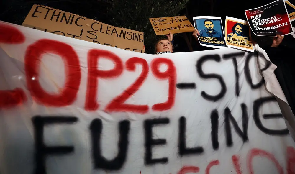 Greta Thunberg y activistas denuncian la represión en Azerbaiyán contra ambientalistas y opositores. Foto: AFP Greta Thunberg y activistas denuncian la represión en Azerbaiyán contra ambientalistas y opositores. Foto: AFP