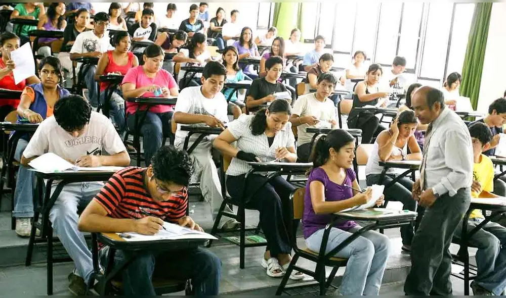 La conversión del instituto peruano a universidad beneficiaría al desarrollo académico del país. Foto: Andina/referencial