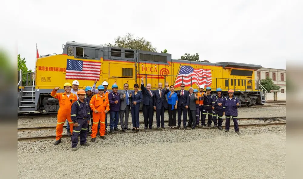 ¿Modernidad? Acto en el que se anunció la donación de vagones y locomotoras fue encabezado por el alcalde Rafael López Aliaga y funcionarios de Caltrain.