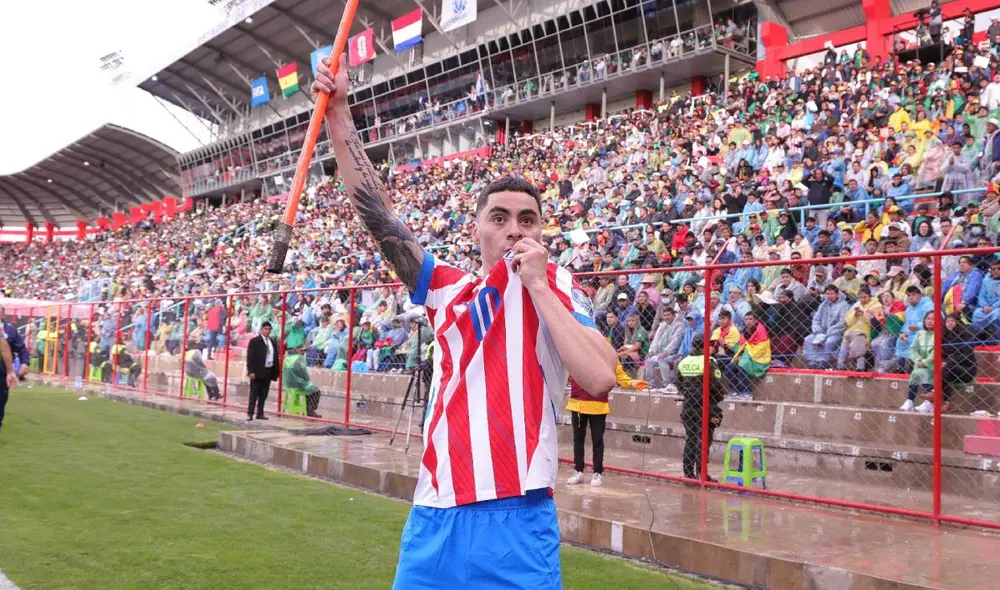 Miguel Almirón anotó el primero de Paraguay y lideró el agónico empate contra Bolivia. Foto: Albirroja Miguel Almirón anotó el primero de Paraguay y lideró el agónico empate contra Bolivia. Foto: Albirroja