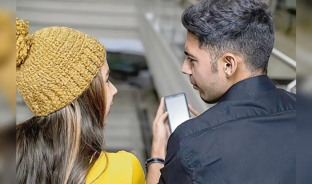 Jóvenes. Las nuevas generaciones son las que marcan la pauta en las variaciones del lenguaje. La tecnología es determinante. Jóvenes. Las nuevas generaciones son las que marcan la pauta en las variaciones del lenguaje. La tecnología es determinante.