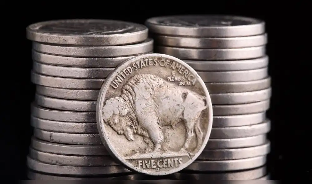 La moneda de 5 centavos tiene un alto valor en el mercado internacional. Foto: Composición LR/Solo Dinero