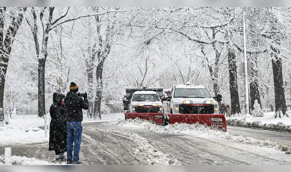 Las tormentas en Nueva York afectarán los viajes de miles de ciudadanos. Foto: Composición LR/Telemundo