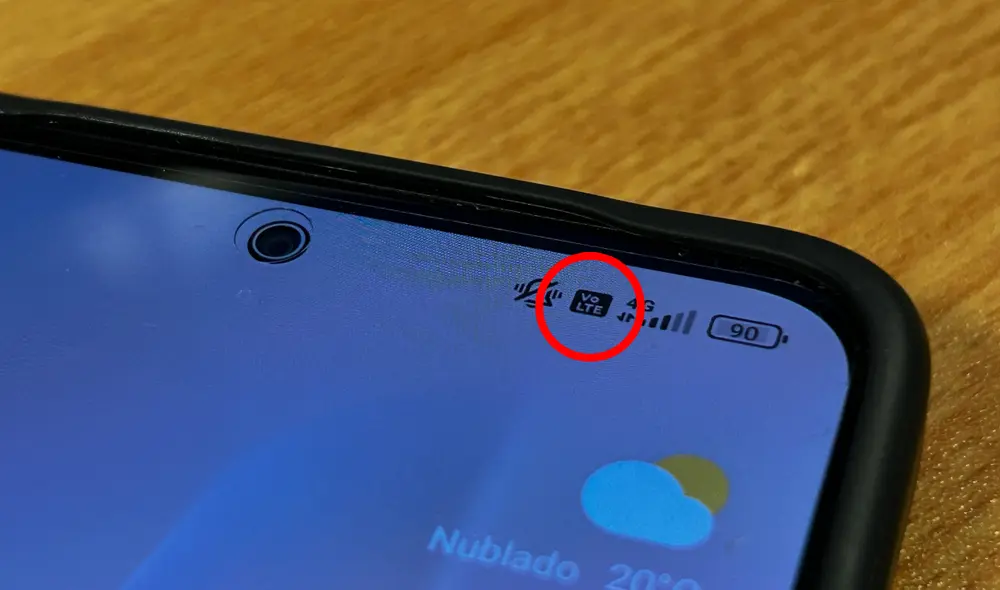 El símbolo de VoLTE suele aparecer en la parte superior, junto al indicador de la señal del smartphone. Foto: composición LR El símbolo de VoLTE suele aparecer en la parte superior, junto al indicador de la señal del smartphone. Foto: composición LR