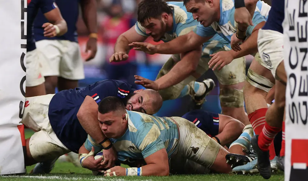 Los Pumas solo pudieron anotar dos tries en su visita al Stade de France. Foto: AFP
