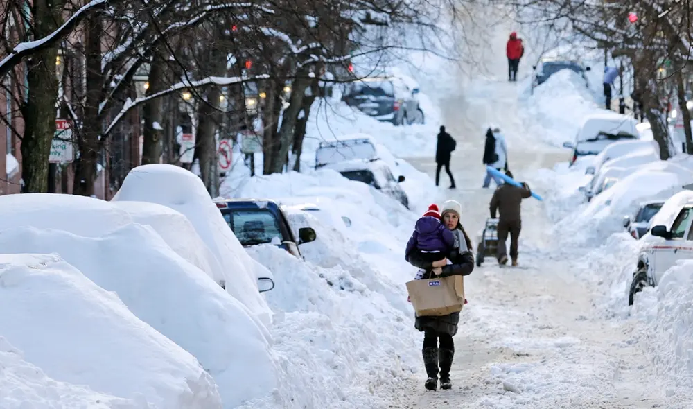 Tormenta invernal en Acción de Gracias: 10 estados de EE. UU. enfrentan nevadas intensas y condiciones peligrosas. Foto: Freepik Tormenta invernal en Acción de Gracias: 10 estados de EE. UU. enfrentan nevadas intensas y condiciones peligrosas. Foto: Freepik