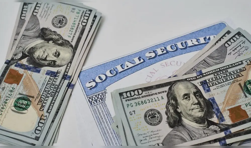 El Seguro Social es esencial para los norteamericanos de la tercera edad. Foto: Composición LR/USA Latina