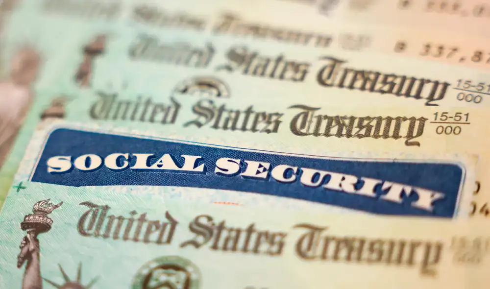 Los beneficios del Seguro Social se financian principalmente a través de las contribuciones de los trabajadores y sus empleadores. Foto: Telemundo Los beneficios del Seguro Social se financian principalmente a través de las contribuciones de los trabajadores y sus empleadores. Foto: Telemundo