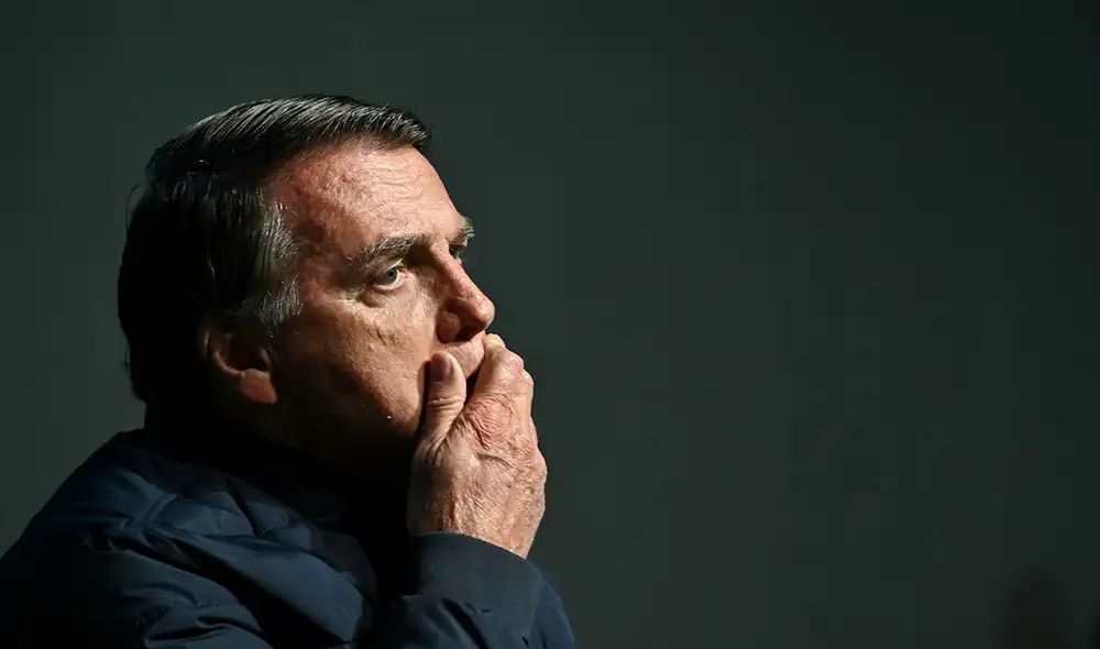 Bolsonaro discutió de la posibilidad de instaurar el estado de sitio y de ordenar un despliegue militar. Foto: AFP Bolsonaro discutió de la posibilidad de instaurar el estado de sitio y de ordenar un despliegue militar. Foto: AFP
