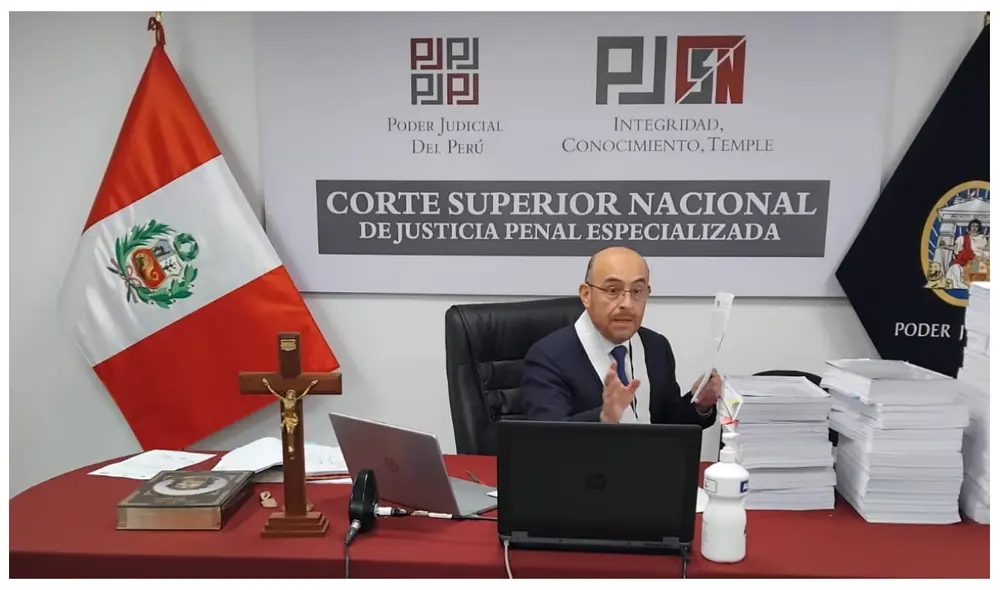 El juez Víctor Zúñiga, afirma encontrarse dentro del plazo para pronunciarse sobre la nulidad de la incautación de bienes de la Universidad Alas Peruanas. El juez Víctor Zúñiga, afirma encontrarse dentro del plazo para pronunciarse sobre la nulidad de la incautación de bienes de la Universidad Alas Peruanas.