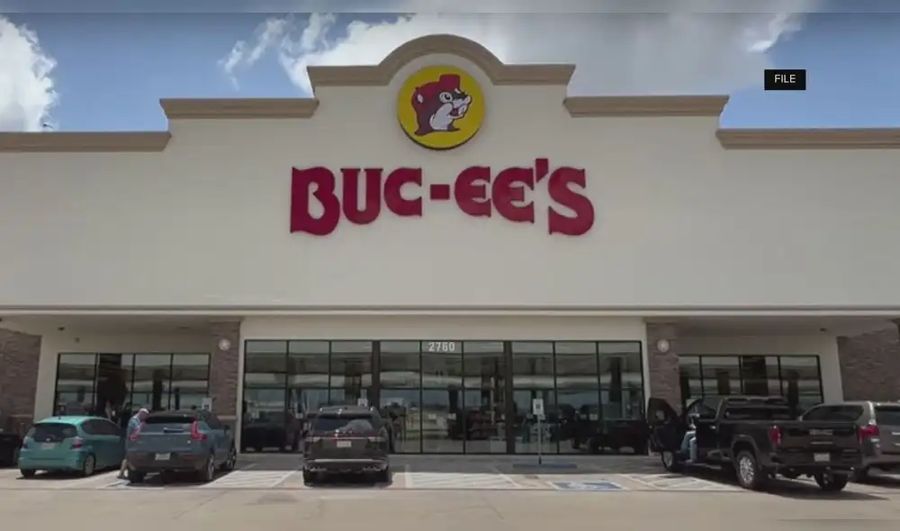 Miles de inmigrantes podrán postular a Buc-ees en USA. Foto: Composición LR/12 News