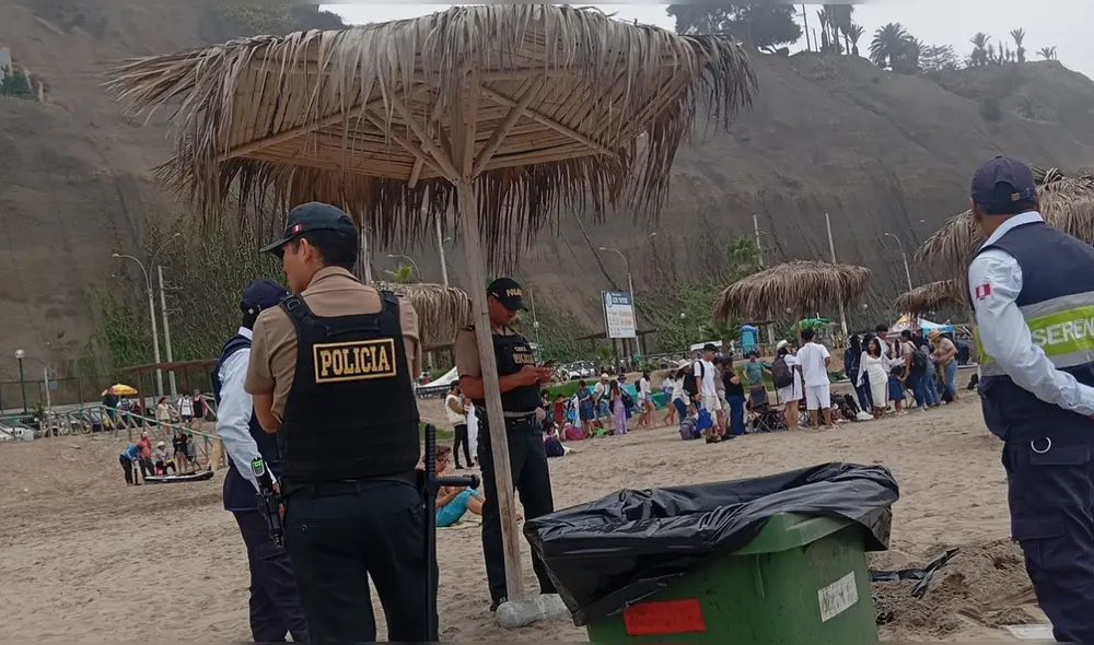 Agentes de la PNP llegaron al lugar para acordonar la zona para la tranquilidad de los bañistas. Foto: Difusión
