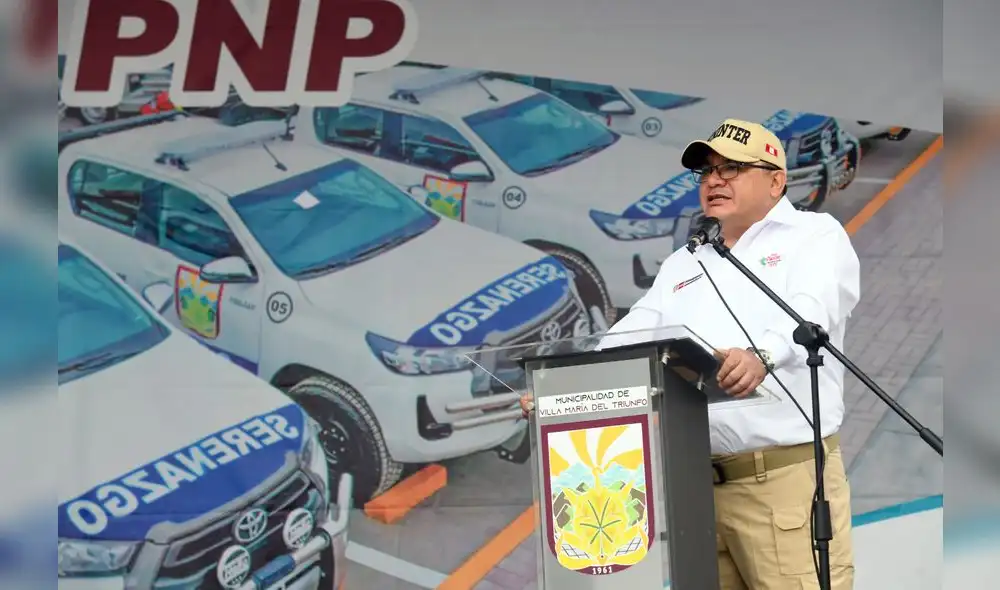 Santiváñez parece estar más interesado en defenderse que en implementar una estrategia que reduzca la criminalidad en el país. Santiváñez parece estar más interesado en defenderse que en implementar una estrategia que reduzca la criminalidad en el país.