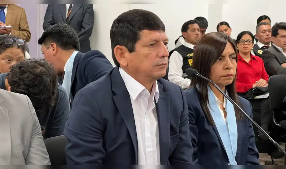 Fiscalía desestima cargos por organización criminal, pero proseguirá investigación a Agustín Lozano por diversos delitos en concierto criminal. Foto: difusión PJ Fiscalía desestima cargos por organización criminal, pero proseguirá investigación a Agustín Lozano por diversos delitos en concierto criminal. Foto: difusión PJ