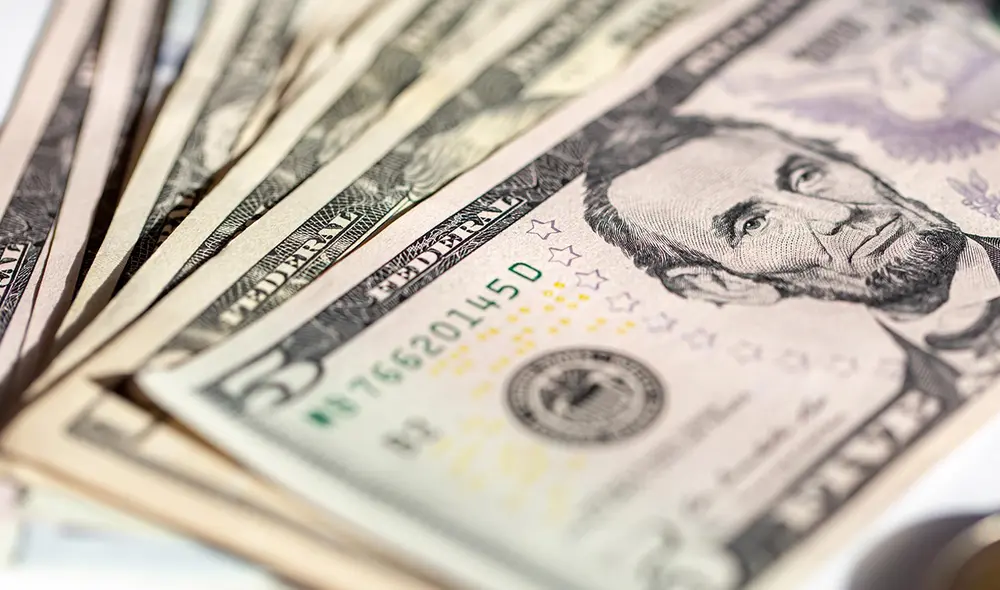 Florida registrará un aumento de salario para el próximo año, además, se registrarán aumentos progresivos en 2026 y 2027. Foto: Freepik