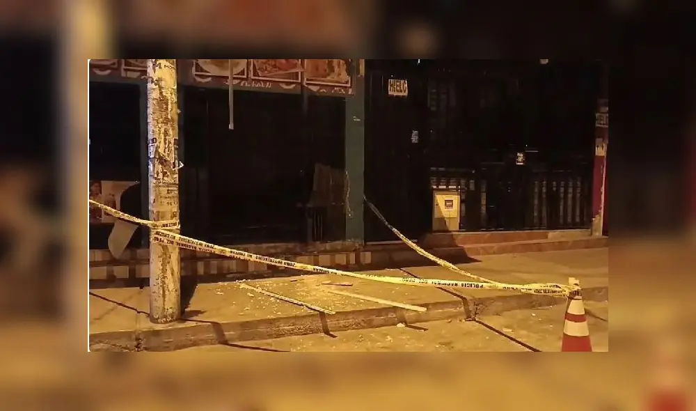 Los alrededores de la fachada de la cevichería fueron cercados por la policía. Foto: RPP