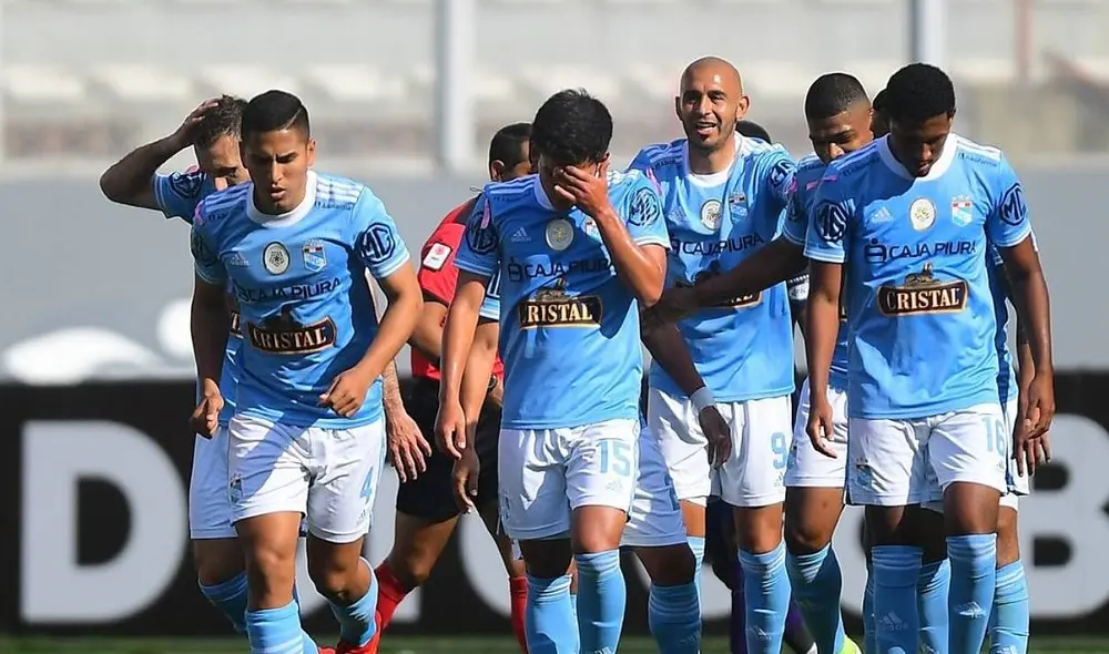 En Oriente Petrolero, Marcos Riquelme anotó 6 goles en el 2024 y es el tercer goleador del equipo. Foto: composición LR/Liga 1/captura