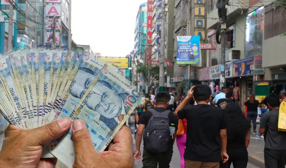 Trabajadores yendo a hacer compras luego de recibir su gratificación. Foto: Composición LR/Andina.