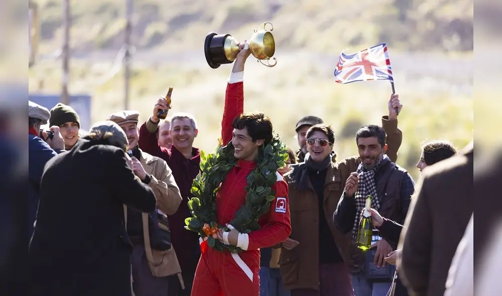 El brasileño Gabriel Leone interpreta a Ayrton Senna.
