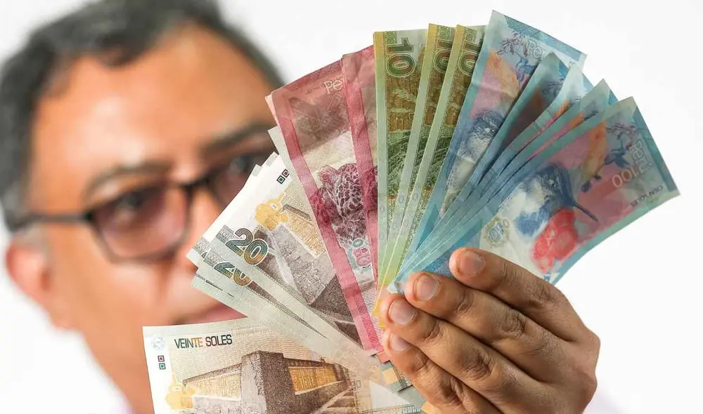 Los empleadores tienen hasta el 15 de diciembre para depositar la gratificación a sus trabajadores. Foto: Andina